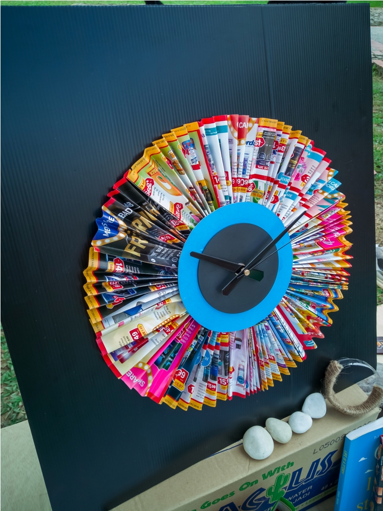 old magazines recycled into wall clock 2022 11 14 11 35 28 utc