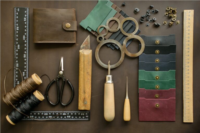 tools for the manufacture of leather products on t 2022 02 09 15 49 45 utc
